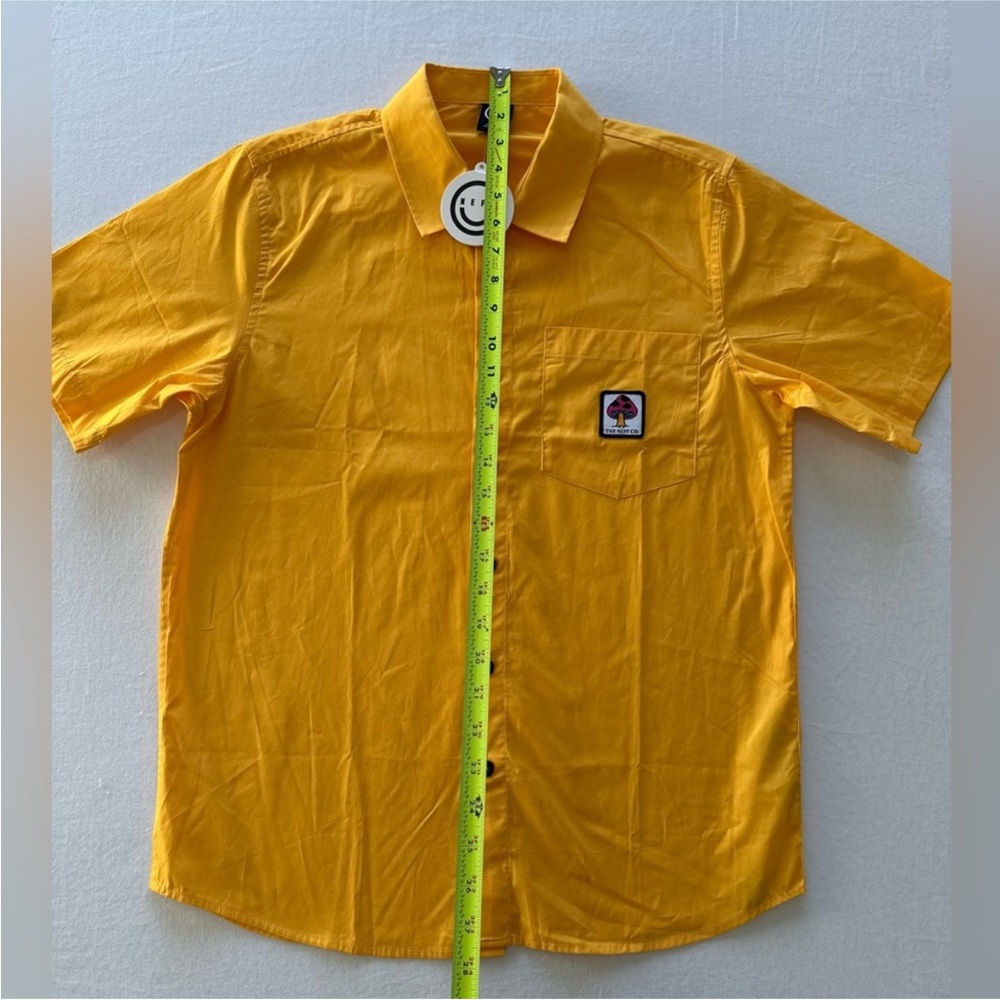 š Men's Neff Button Up - Picture 3 of 6